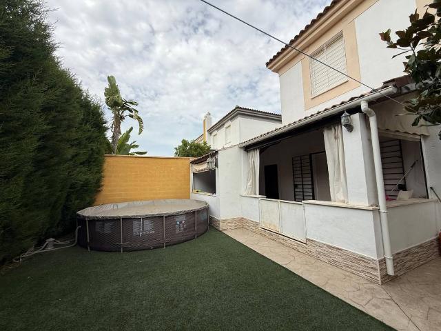 Chalet en venta en Palomares Del Río, Sevilla