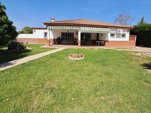 Chalet en venta en Palomares Del Río, Andalucía