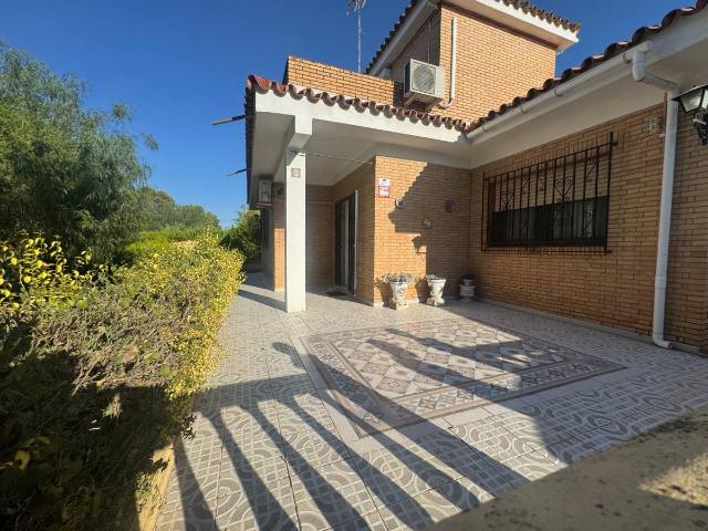 Chalet en venta en Palomares Del Río, Andalucía