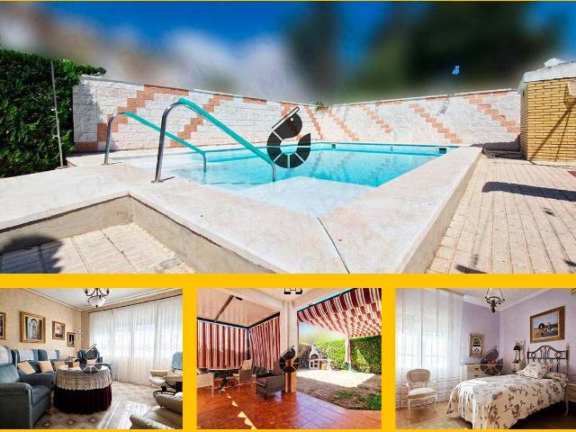 Chalet en venta en Palomares Del Río, Andalucía
