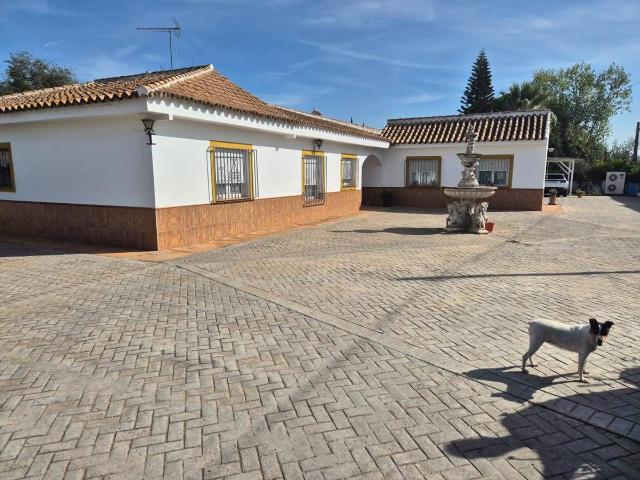 Chalet en venta en Palomares Del Río, Andalucía