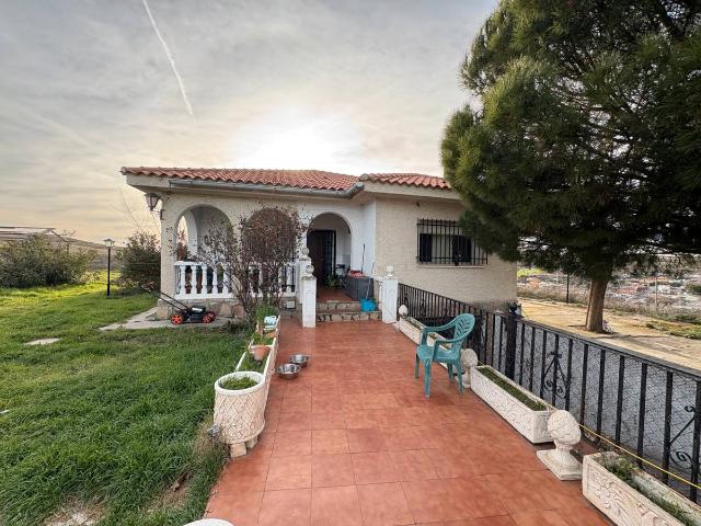 Villa en venta en Palomeque