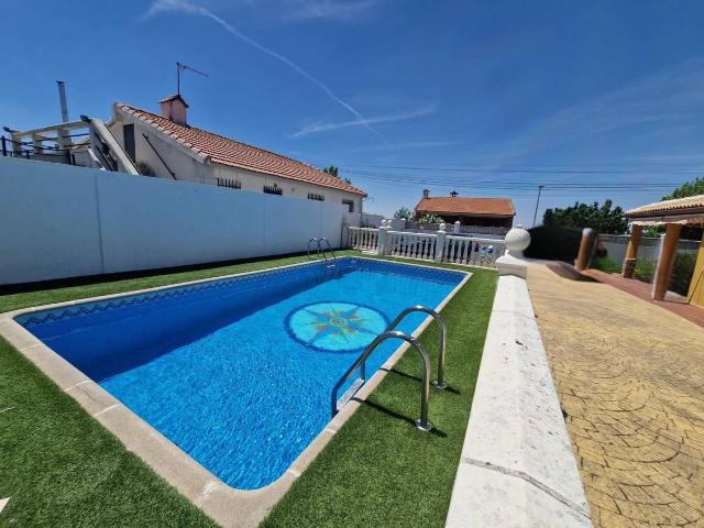 Chalet en venta en Palomeque, Castilla-La Mancha