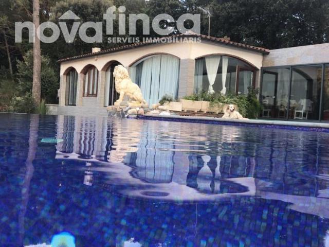 Villa en venta en Pals