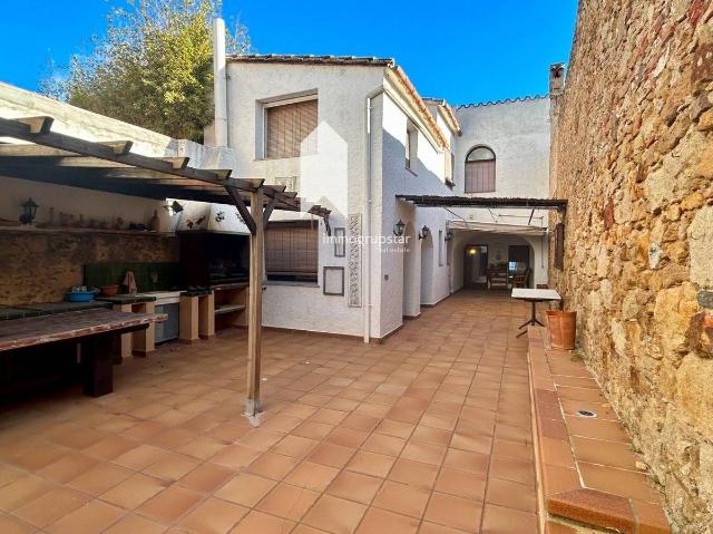 Villa en venta en Pals