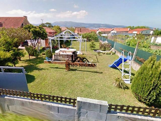 Chalet en venta en A Angustia, Vigo