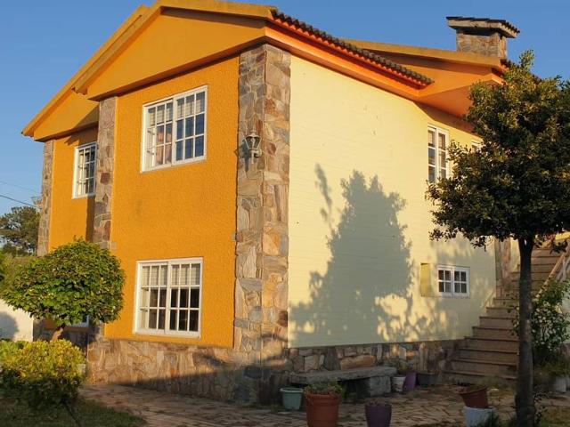Chalet en venta en A Angustia, Vigo