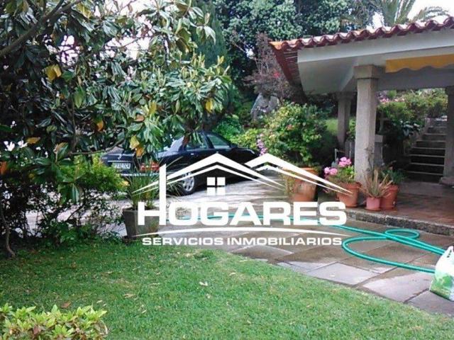 Villa en venta en Nigrán, A Angustia