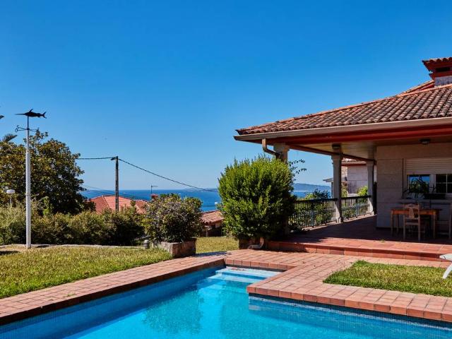 Chalet en venta en A Angustia, Vigo
