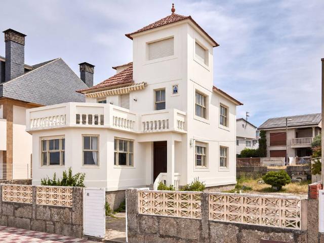 Chalet en venta en A Angustia, Vigo