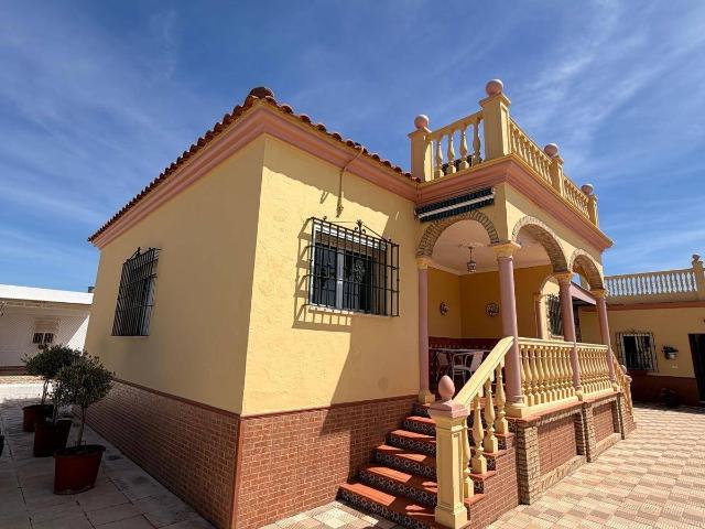 Chalet en venta en Paradas, Andalucía