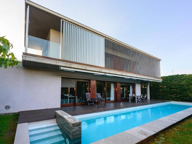 Chalet en venta en Figueres, Girona