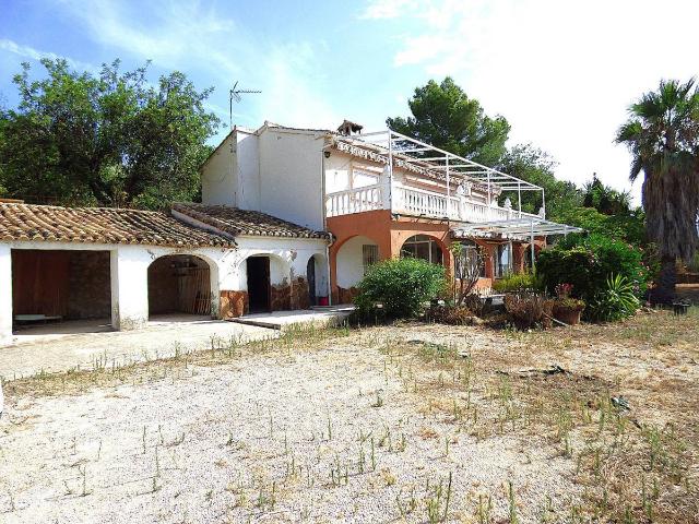 Villa en venta en Parcent