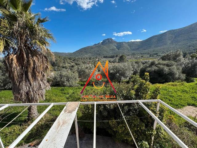 Villa en venta en Parcent