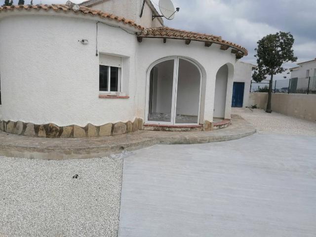 Villa en venta en Parcent