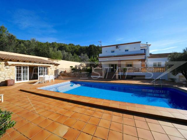 Villa en venta en Orba, Orbeta