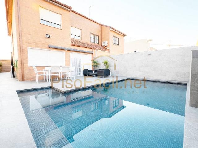 Chalet en venta en Parla, Madrid