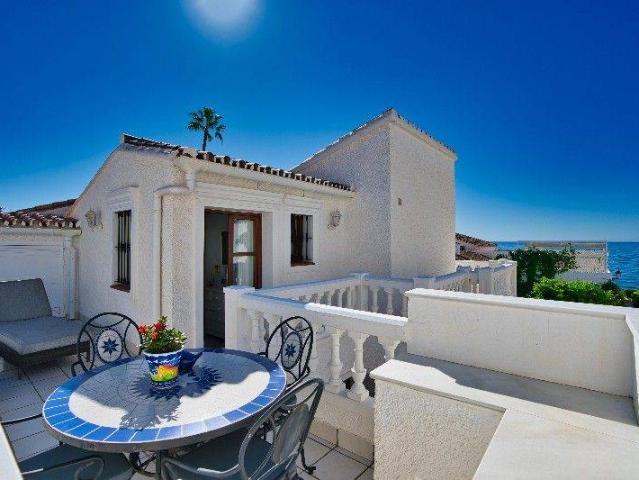Villa en venta en Estepona, Barriada Blas Infante