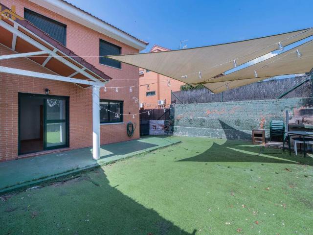 Villa en venta en Móstoles, Parque Vosa