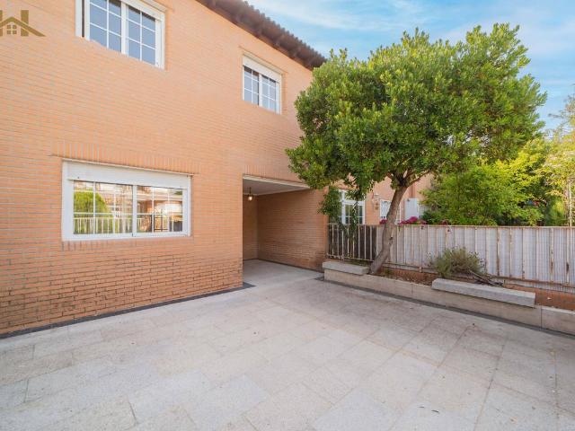 Villa en venta en Móstoles, Parque Vosa