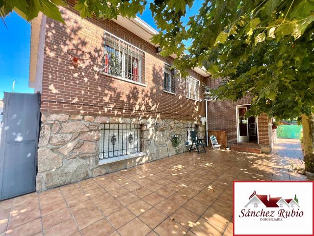Villa en venta en Collado Villalba, La Estación