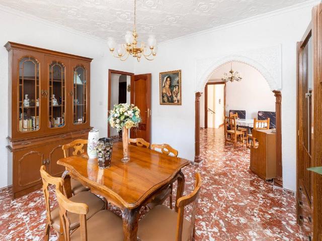 Villa en venta en Churriana De La Vega