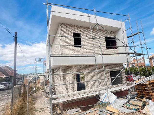 Chalet en venta en Parque Vosa, Móstoles