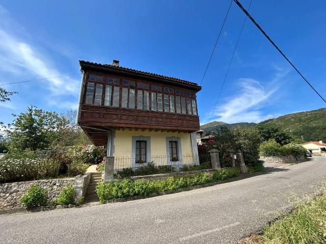 Chalet en venta en Romiyu / Romillo, Parres
