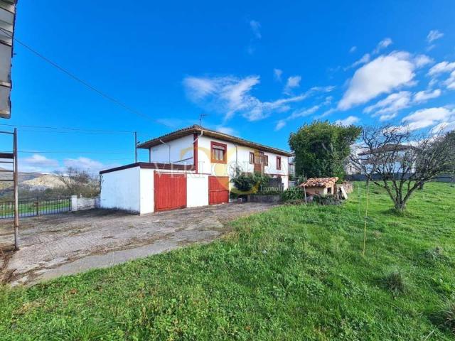 Villa en venta en Parres, Romiyu / Romillo