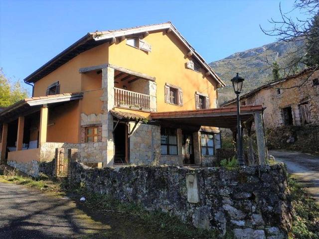 Chalet en venta en Romiyu / Romillo, Parres
