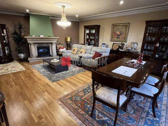 Chalet en venta en Santiago de Compostela, Santiago