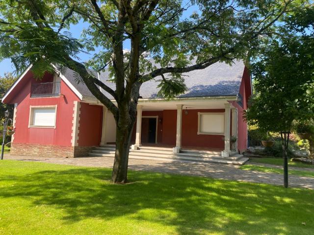 Chalet en venta en Lugo, Galicia