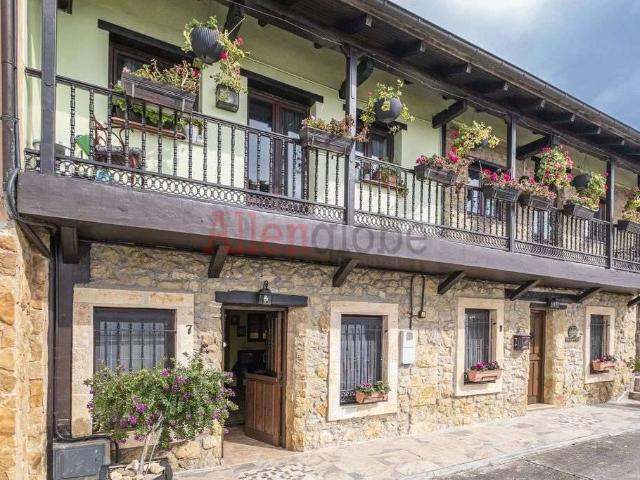 Chalet en venta en Santolaya, Siero