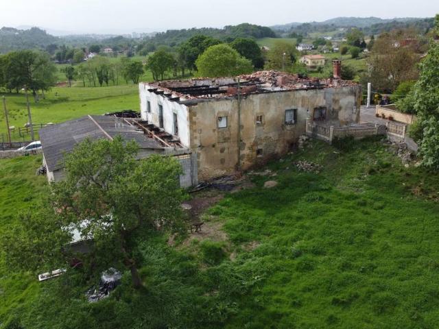Chalet en venta en Santolaya, Siero