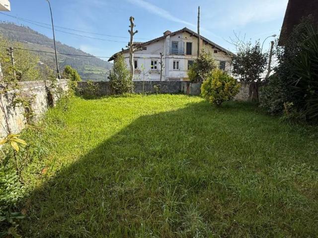 Chalet en venta en Centro, Oviedo