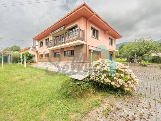 Chalet en venta en Centro y casco histórico, Oviedo