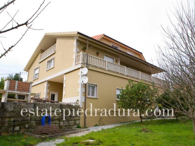 Chalet en venta en Pontevedra, Deza