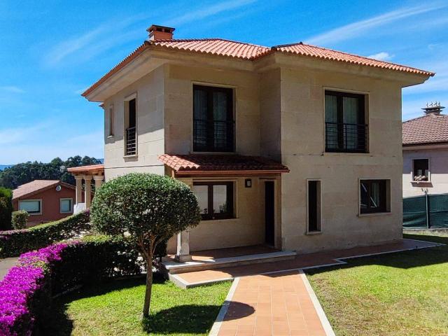 Villa en venta en Pontevedra, Moureira de Arriba