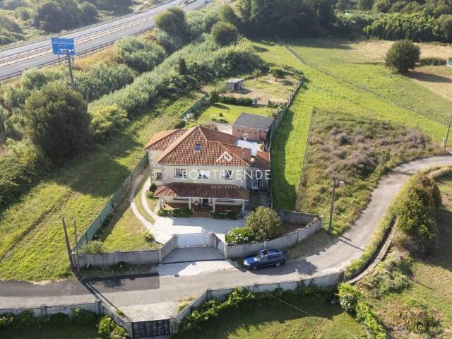 Villa en venta en Pontevedra, Moureira de Arriba