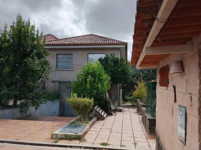 Chalet en venta en Pontevedra, Deza