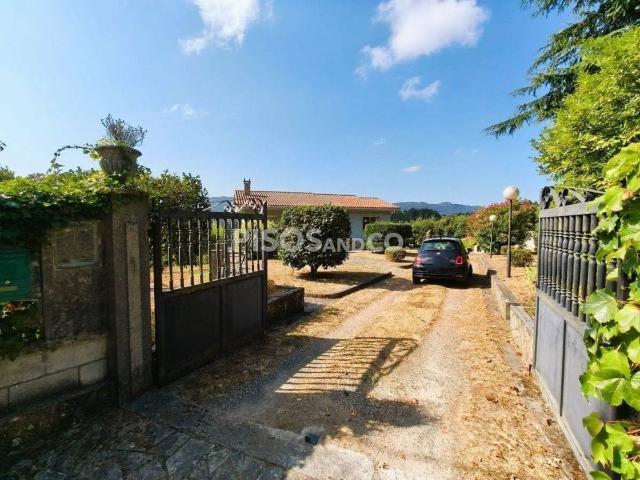 Chalet en venta en Cordeda, A Coruña