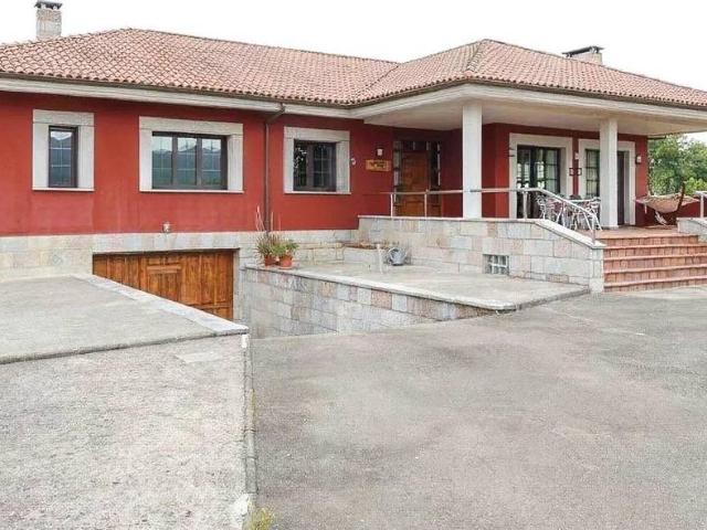 Chalet en venta en Centro, Oviedo