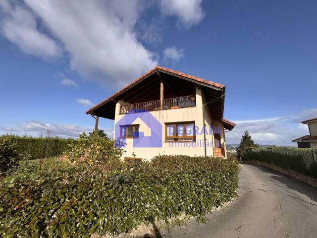 Chalet en venta en Centro y casco histórico, Oviedo