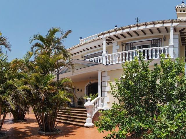 Villa en venta en Vélez-málaga, Capuchinos