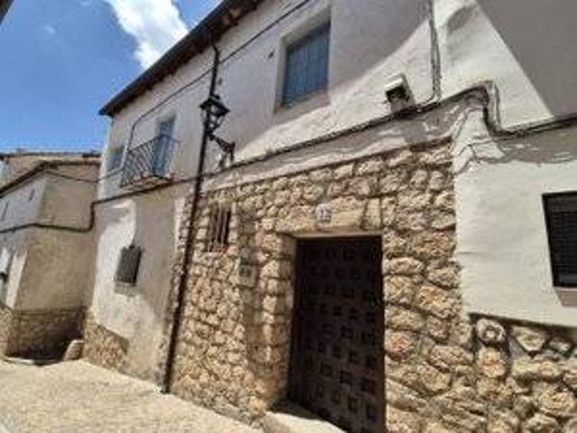 Chalet en venta en Pastrana, Castilla-La Mancha