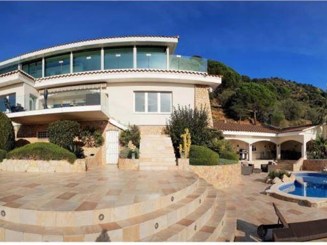 Villa en venta en Pau
