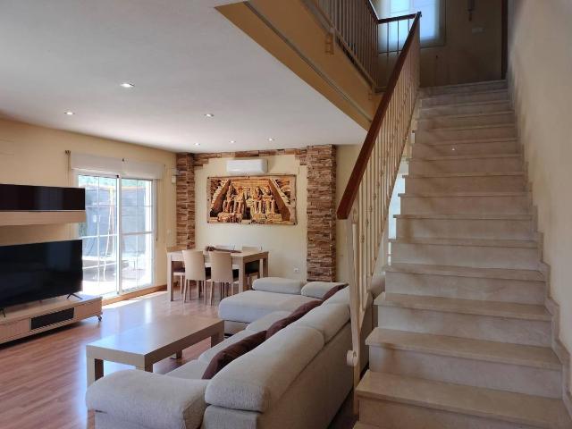 Villa en venta en Aspe