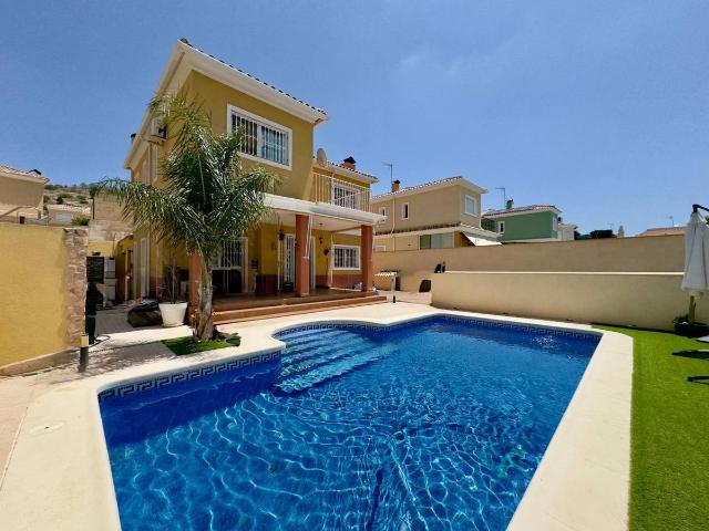 Villa en venta en Aspe