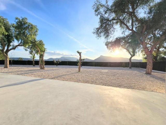 Chalet en venta en Aspe, Valencia