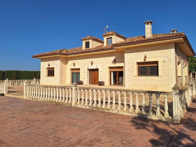 Chalet en venta en el Vinalopó Mitjà / El Vinalopó Medio, Valencia
